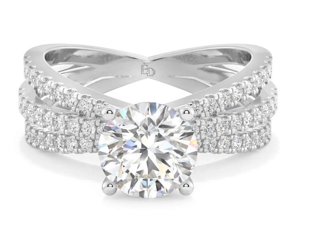 Twist Tri-Band Solitaire